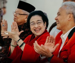 Ganjar Pranowo angkat bicara perihal kabar Presiden Joko Widodo (Jokowi) minta bertemu dengan Ketua Umum PDI Perjuangan Megawati Soekarnoputri (Memanggil.co/Tangkapan layar Instagram Ganjar Pranowo)