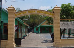 Tampak depan kantor Balai Desa Gedongsari, Kecamatan Banjarejo, Kabupaten Blora, Jawa Tengah. (Memanggil.co/Ist) 