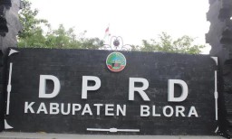 Tampak depan kantor DPRD Blora. (Memanggil.co/Ist) 