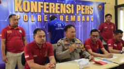 RWP warga Desa Kelet Jepara dihadirkan saat gelar perkara di Mapolres Rembang usai pesta sabu-sabu di kamar kosnya.  (ist)