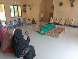 Pimpinan Cabang Nasyiatul Aisyiyah (PCNA) Kecamatan Kalitidu berkunjung ke Lembaga Kesejahteraan Sosial Anak (LKSA) Kecamatan Sukosewu, pada Ahad 31 Maret 2024. (Foto: dok.pcna kalitidu/memanggil.co)