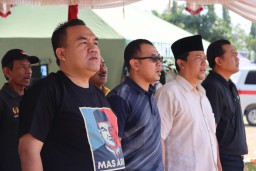 Keterangan foto: (Dari sebelah kiri) Bupati Blora Arief Rohman, Anggota DPRD Blora terpilih Ahmad Fahim Mulabby, Muhammad Husaini, dan Lanova Chandra Tirtaka. (Memanggil.co/Ist) 