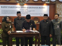 Penandatanganan kesepakatan perubahan KUA PPAS APBD tahun anggaran 2024 (Memanggil.co/Ist)