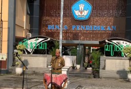 Kepala Disdik Kabupaten Blora, H. Sunaryo. (Memanggil.co/Ist) 