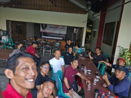 Komunitas teknisi arus lemah elektronika se-Indonesia gelar deklarasi Komunitas Installer atau KOIN Indonesia di Vila Angsa, Kabupaten Bandung Barat. (Memanggil.co/Agus Arianto) 