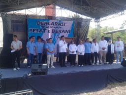 Deklarasi relawan PESAT dan BERANI di Pilkada 2024 yang siap memenangkan pasangan Ahmad Luthfi - Taj Yasin dan Arief Rohman-Sri Setyorini di Pilkada 2024. (Memanggil.co/Ist) 