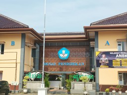 Penampakan kantor Dinas Pendidikan (Disdik) Kabupaten Blora, Jawa Tengah. (Memanggil.co/Ist) 