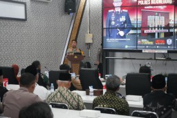 Polres Bojonegoro menggelar press release akhir tahun di Gedung AP Rawi, Selasa (31/12/2023) (Memanggil.co/Sutopo)