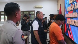 Polres Blora amankan dua dari delapan pelaku pengrusakan rumah di Kedungtuban, Rabu ( 8/1/2025) (Memanggil.co/Hms)