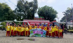 An educational activity held by the Cepu Sub-District Fire Extinguishing Team, Wednesday (21/2/2025)