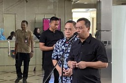 Ahmad Luthfi memberikan jawaban kepada wartawan usai pemeriksaan kesehatan (Memanggil.co/Antara)