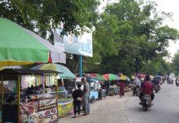 Keramaian Pasar Bogorejo Saat Bulan Ramadhan Pada Sabtu, 1/2/2025 (Memanggil.co/Teguh Arianto)