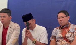 Kades Kohod Didampingi oleh Kuasa Hukumnya (Memanggil.co/ Antara)