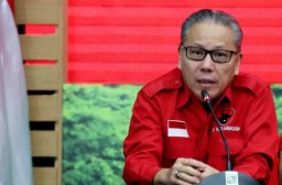 Dolfie Othniel Frederic Palit, Sekretaris Fraksi PDIP di DPR RI (Memanggil.co/Antara)