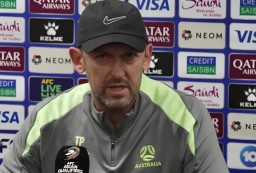 Pelatih Australia Tony Popovic dalam jumpa pers pra-laga melawan timnas Indonesia (Memanggil.co/Antara)