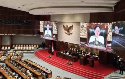 Rapat Paripurna DPR RI ke 
-15 (Memanggil.co/Antara)