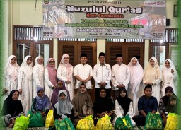 Rumah Sakit Umum Daerah Blora menggelar acara Nuzulul Qur'an dan Santunan di Masjid Al-Lathif Blora, Jumat (21/3/2025) (Memanggil.co/Ist)
