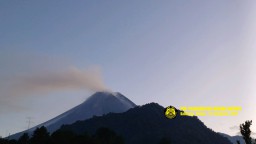 Gunung Merapi kembali menunjukkan aktivitas erupsi dengan intensitas tinggi pada Rabu 30 April 2025. (Foto: dok. magma.esdm)