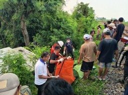 Seorang pejalan kaki asal Cepu tertemper oleh Kereta Api (KA) 271 Airlangga relasi Surabaya Pasarturi–Jakarta Pasar Senen (Foto: BPBD Blora)