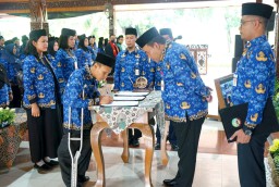 Ilustrasi. Bupati Blora H. Arief Rohman, pada pengambilan sumpah janji 570 Pegawai Negeri Sipil yang terdiri dari 548 CPNS formasi 2019 dan 22 PNS di Pendopo Rumah Dinas Bupati pada Selasa 1 November 2022 lalu.(Foto: humas Pemkab Blora) 
