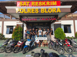 Ketiga tersangka yang ditangkap Polres Blora (Foto: Humas)