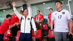 Presiden Prabowo Subianto menyaksikan langsung pertandingan Kualifikasi Piala Dunia 2026 Indonesia melawan China di Stadion Utama Gelora Bung Karno, Jakarta, pada Kamis, 5 Juni 2025  (Foto: Humas)
