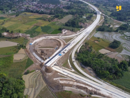 Kementerian Pekerjaan Umum (PU) terus mempercepat penyelesaian Jalan Tol Kuala Tanjung - Tebing Tinggi – Parapat. Foto PU.