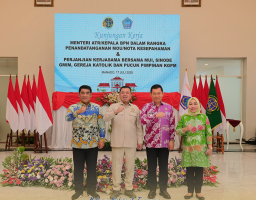 Menteri Agraria dan Tata Ruang/Kepala Badan Pertanahan Nasional (ATR/BPN), Nusron Wahid menyaksikan penandatanganan Nota Kesepahaman/MoU antara Kantor Wilayah (Kanwil) BPN Provinsi Sulawesi Utara (Sulut) dengan berbagai lembaga keagamaan. (Memanggil/ist)