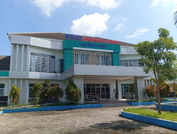 Tampak depan RSUD Samin Surosentiko Randublatung, Kabupaten Blora. (Memanggil.co/Ist)