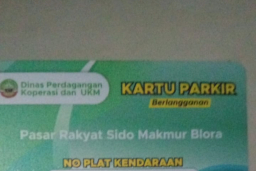 Kartu member parkir berlangganan diterapkan sejak E-Parkir diberlakukan di Pasar Sido Makmur Blora. (Foto: Dok. Pribadi/Memanggil.co)