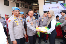 Bidpropam Polda Jateng Gelar Pasar Murah. (Foto: HMS/Memanggil.co)
