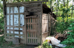Kondisi rumah Tarso, warga yang tinggal di Desa Tempellemahbang, Kecamatan Jepon, Kabupaten Blora, Jawa Tengah. (Memanggil.co/Ist)