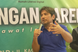 Founder dan CEO Malang Autism Colors, Mohammad Cahyadi saat paparkan soal stigma Autism ( Adji/Memanggil.co)
