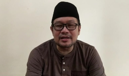 Gus Maksum, Pengasuh Ponpes Langitan.