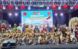 Seni Barong Risang Guntur Seto (RGS) Tapil di Acara HUT TNI ke-80 di Lapangan Bina Patra Cepu Sabtu, (11/10/2025). (Foto: Hms/Memanggil.co)