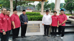 Baktiono Meminta Kaji Ulang Gelar Pahlawan untuk Soeharto 