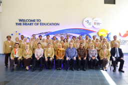 Gubernur Khofifah Tugaskan Disdik Jatim Terapkan Model Pendidikan NIE dan ITE West College Singapura