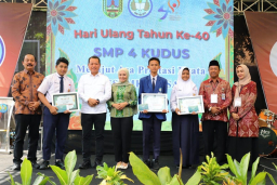 Bupati Kudus Tegaskan Komitmen Pendidikan di HUT ke-40 SMPN 4 Kudus