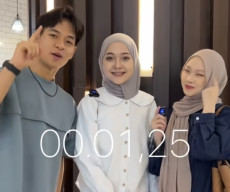 Jule Terseret Isu Selingkuh Lagi, Kali Ini dengan Suami Sahabat Sendiri