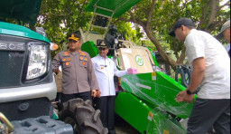 Pemkab Rembang Salurkan Ratusan Alsintan Perkuat Ketahanan Pangan
