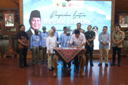 Budhe Rini Serahkan Becak Listrik Bantuan Prabowo, Blora Siapkan Charger