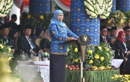 Gerakan Korpri Siaga, Khofifah Minta ASN Jatim Perkuat Soliditas dan Fokus Jaga Lingkungan