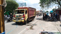 Kendaraan Distribusi Makan Bergizi Gratis Alami Kecelakaan Beruntun di Blora Jawa Tengah