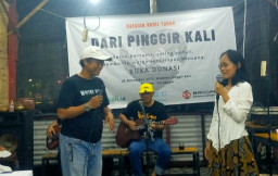 Gandeng Seniman dan Korporasi, Komunitas Jurnalis Pinggir Kali Himpun Rp45 Juta untuk Korban Bencana