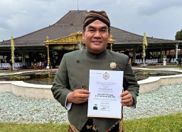 Bupati Blora Terima Gelar Kehormatan Kanjeng Raden Tumenggung dari Pura Mangkunegaran