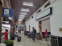 Lonjakan Penumpang Kereta Jelang Libur Isra Mi’raj, Stasiun Cepu Catat 1.590 Orang H-1