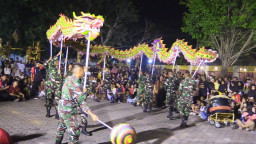 Malam Penuh Warna di Klenteng Cu An Kiong, Warga Rembang Rayakan Imlek ke-2577