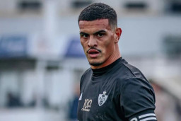 Persebaya Surabaya Punya Opsi Baru di Belakang, Gustavo Fernandes Langsung Diuji