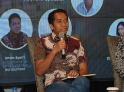 Lima Tahun Mengabdi: Sosok Adi Sutarwijono di Mata Publik