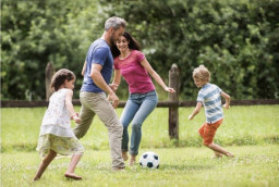 Fenomena Kidulting: Mengapa Orang Dewasa Suka Hal-hal yang Identik dengan Anak-anak?